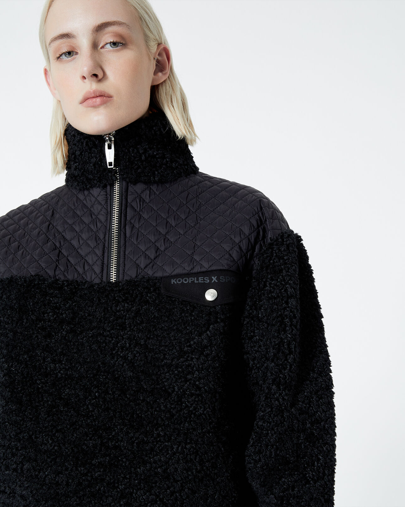The Kooples FEMME BLACK sweat noir façon mouton poche poitrine