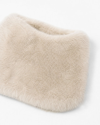 Ecru faux fur neck warmer