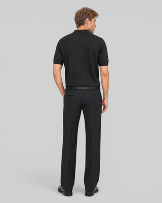 Jersey negro con cuello de polo