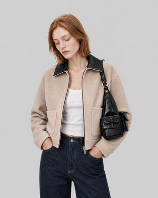 Chaqueta de lana reversible con cuello de cuero beige