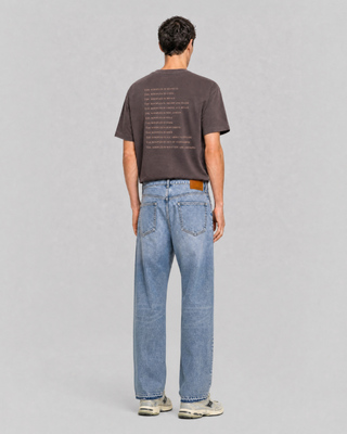 Pantalones vaqueros rectos con bordes sin rematar, de color azul claro