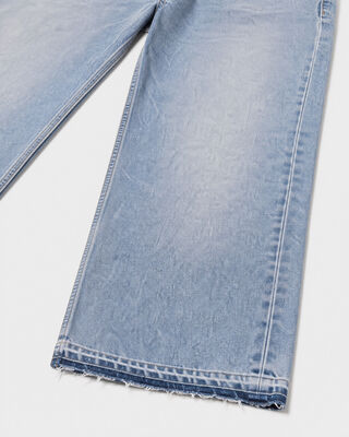 Pantalones vaqueros rectos con bordes sin rematar, de color azul claro