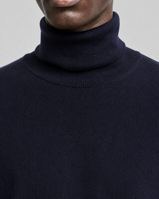 Jersey de cuello alto de lana merina azul marino