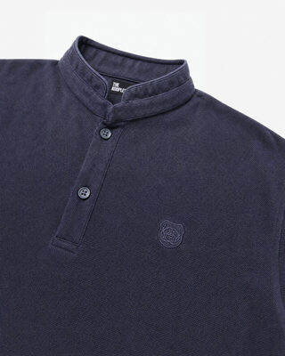 Polo con cuello de oficial de la marina