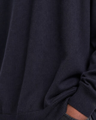 Jersey de cuello redondo de lana merina azul marino