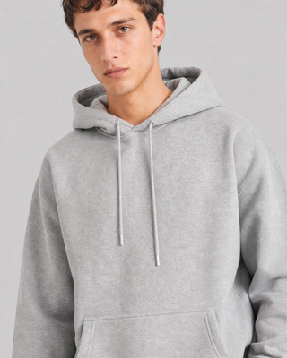 Sudadera con capucha gris