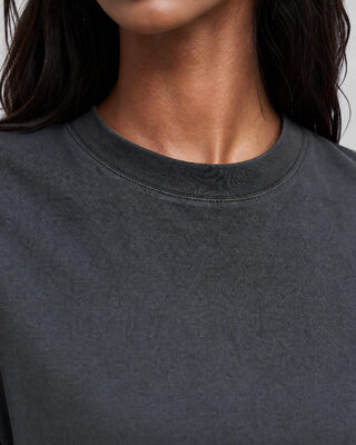 Camiseta negra con serigraf&iacute;a