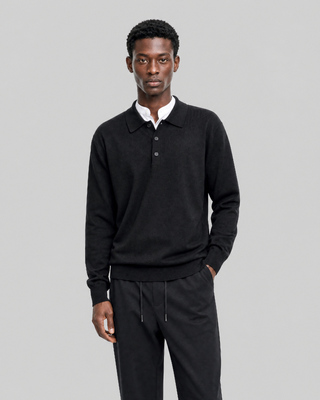 Jersey negro de cuello polo de lana merina