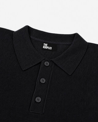 Jersey negro de cuello polo de lana merina