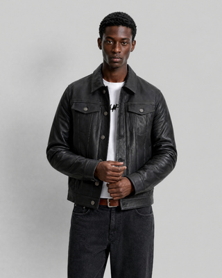 Chaqueta de cuero negra