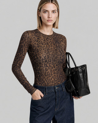 Camiseta con estampado de leopardo