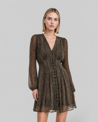Vestido corto con estampado de leopardo