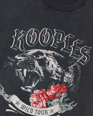 Camiseta con serigraf&iacute;a negra