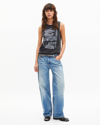 Camiseta de tirantes con serigraf&iacute;a negra deste&ntilde;ida