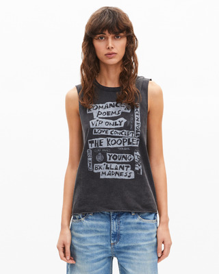 Camiseta de tirantes con serigraf&iacute;a negra deste&ntilde;ida