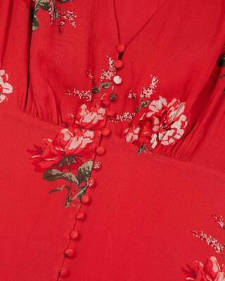 Maxivestido rojo con estampado floral