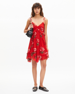 Vestido corto rojo con estampado floral