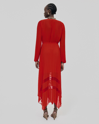 Vestido largo plisado rojo