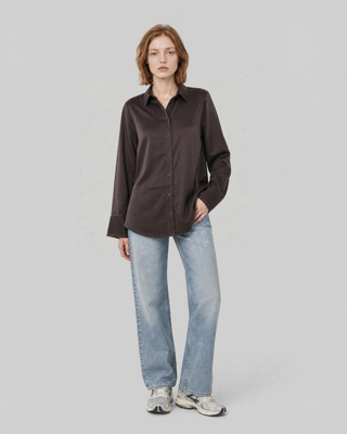 Chemise en soie avec dentelle marron