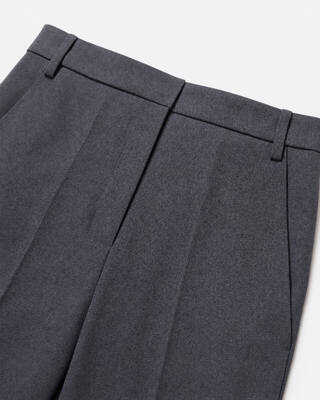 Pantalon de tailleur flare en laine m&eacute;lang&eacute;e gris
