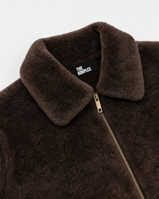 Manteau en fausse fourrure zipp&eacute; marron