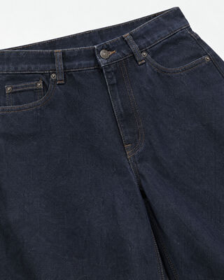 Jean barrel bleu fonc&eacute;
