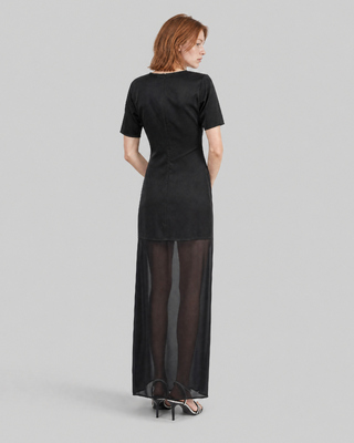 Robe longue en satin noire