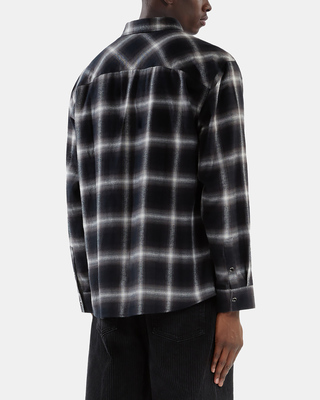 Chemise &agrave; carreaux noire