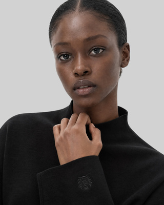 Pull col chemin&eacute;e noir