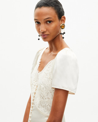 Boucles d'oreilles dor&eacute;e