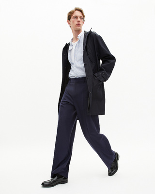 Water-repellent parka with navy hood