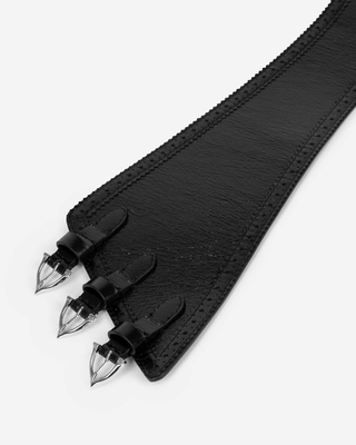 Corset belt in black leather with buckles