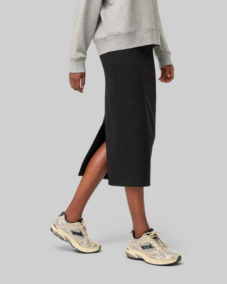 Black wool-blend pencil skirt